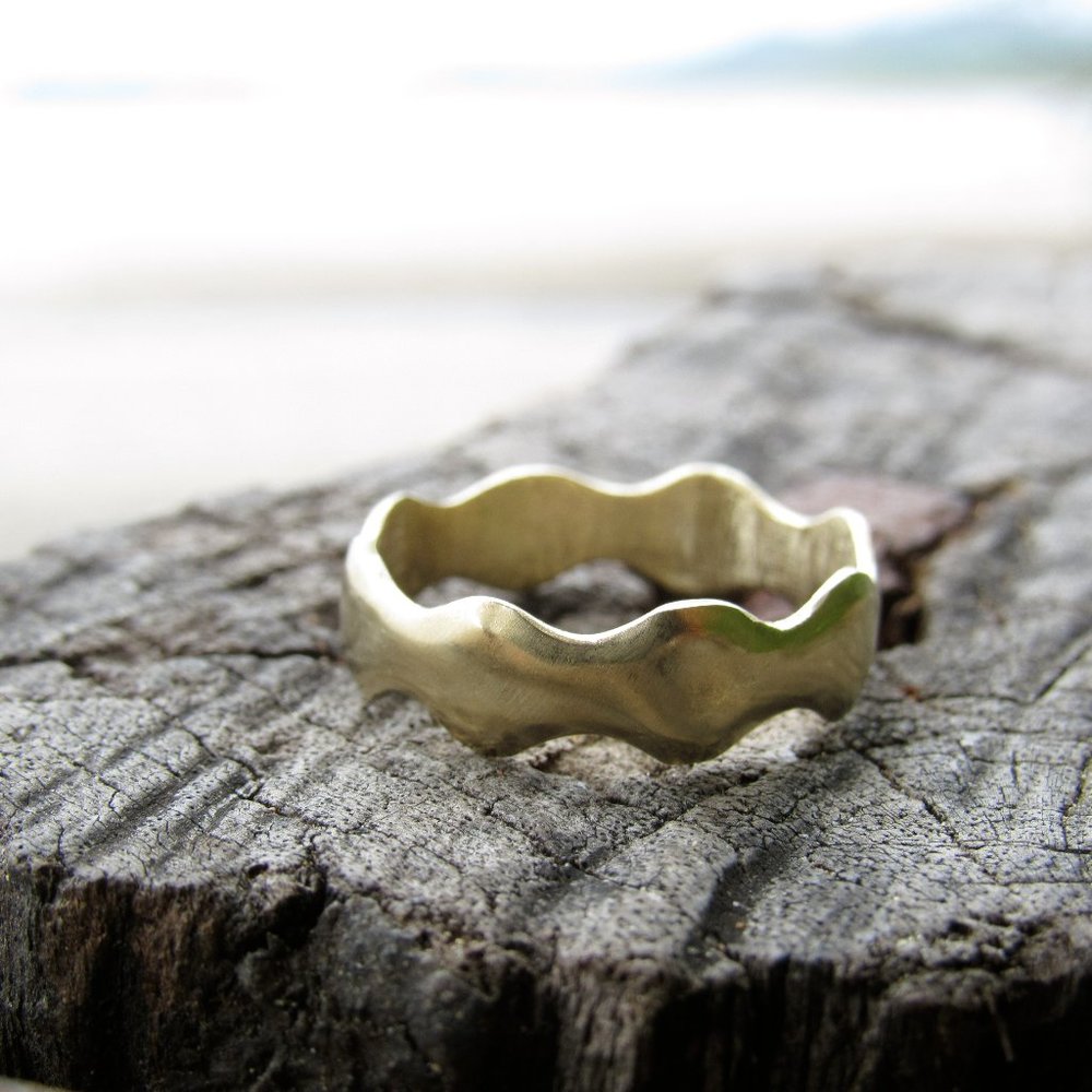 Solid 14K Gold Wedding Band for Women | Handmade & Custom | Wedding ring